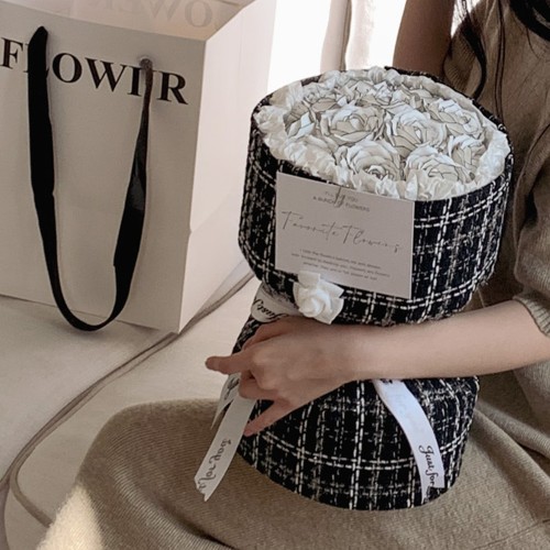 HAILY 졸업식 꽃다발, 드라이플라워로 시들지 않는 추억 선물